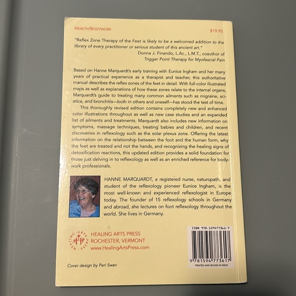 Reflex Zone Therapy of the feet by Hanne Marquart book - Picture 2 of 2